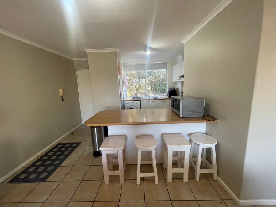 To Let 2 Bedroom Property for Rent in Kenridge Western Cape